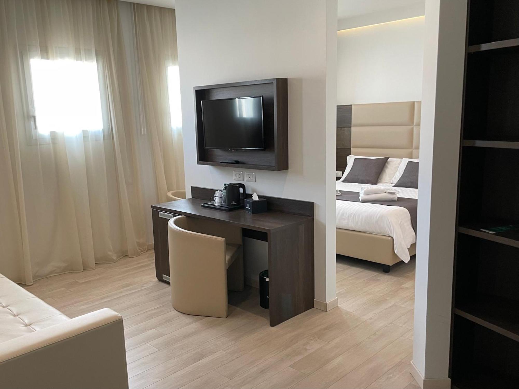 Hotelluxuryprato Прато Екстер'єр фото